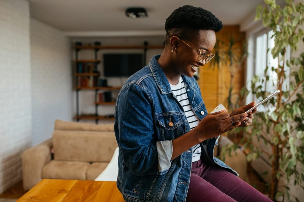 Black woman buying online